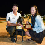 2020 Sale Cup winner Houdini Boy with handler Darren Pattinson and Angela Jackson, daughter of trainer Kelvyn Greenough.