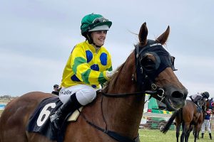 Stacey Callow racing news