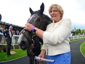 Alpha Centauri in upset 1000 Guineas win