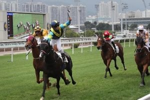 Jolly Banner shocks all in G3 Bauhinia Sprint Trophy boilover