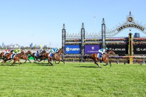 Kissonallforcheeks takes out the Shaftesbury Avenue Handicap