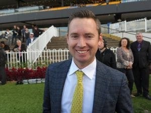 Waterhouse, Bott in Stradbroke wait