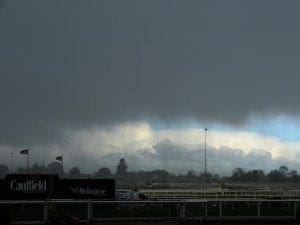 Turn The Tide wins weather-delayed race