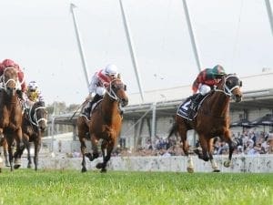 The Autumn Sun has a look at Caulfield